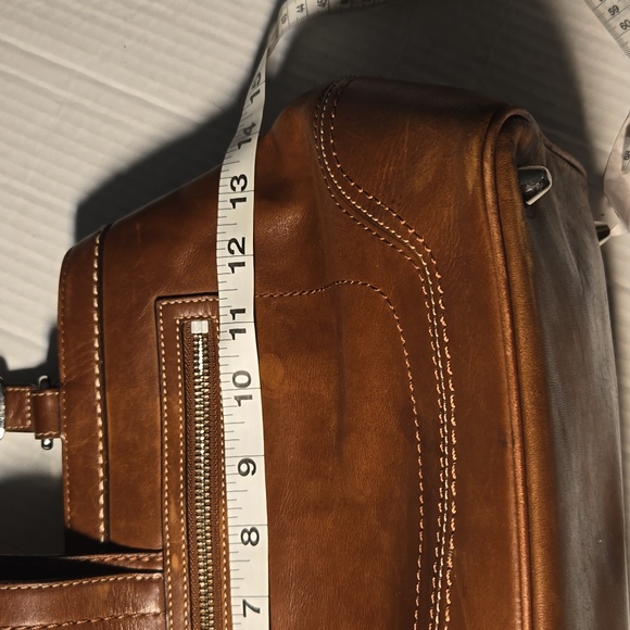 Coach Hamilton - Picture 11 of 12